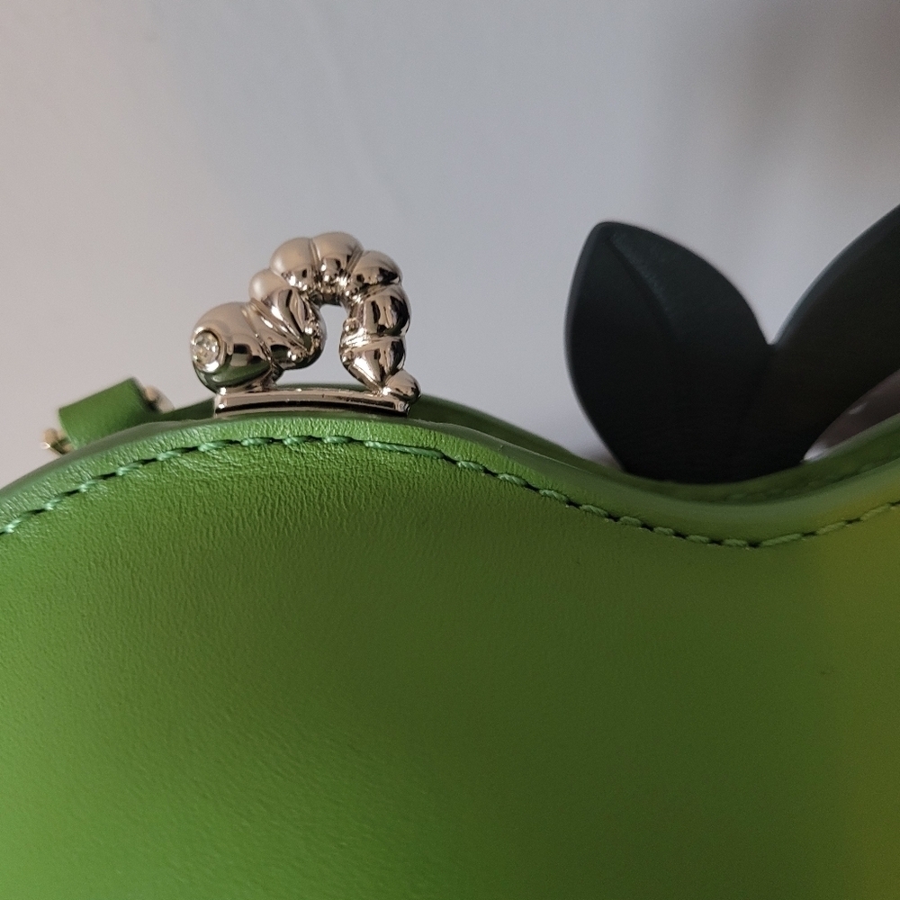 Kate Spade Picnic Apple Crossbody, Brand New - Picture 4 of 13